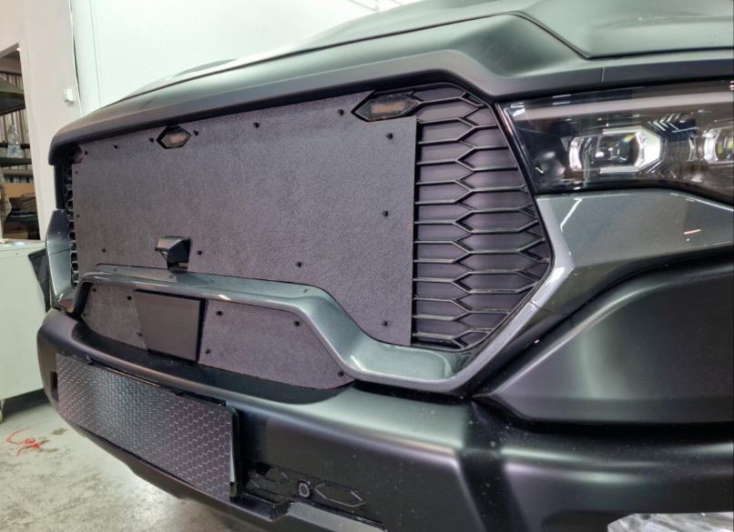 Зимняя заглушка радиатора на стяжке низ для Foton Tunland V9 I