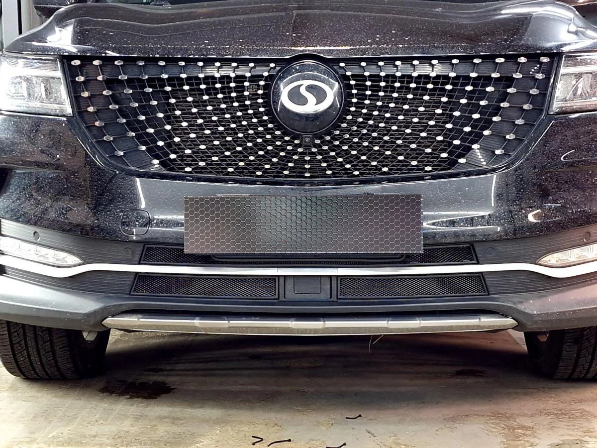 Защитная сетка радиатора низ 3 части для Dongfeng Fengon ix7 I