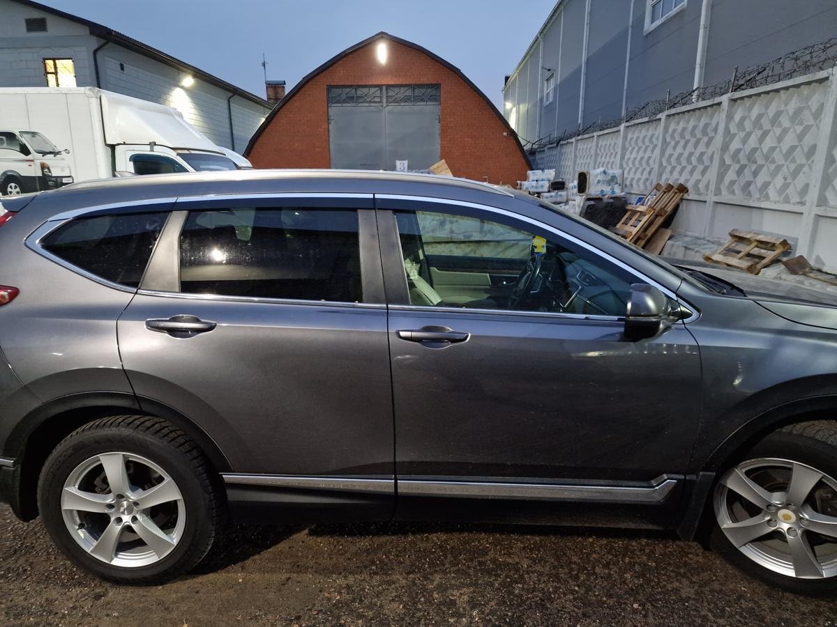 Дефлекторы окон 2D с хром накладками 6 шт. под наклоном для Honda CR-V V Рестайлинг