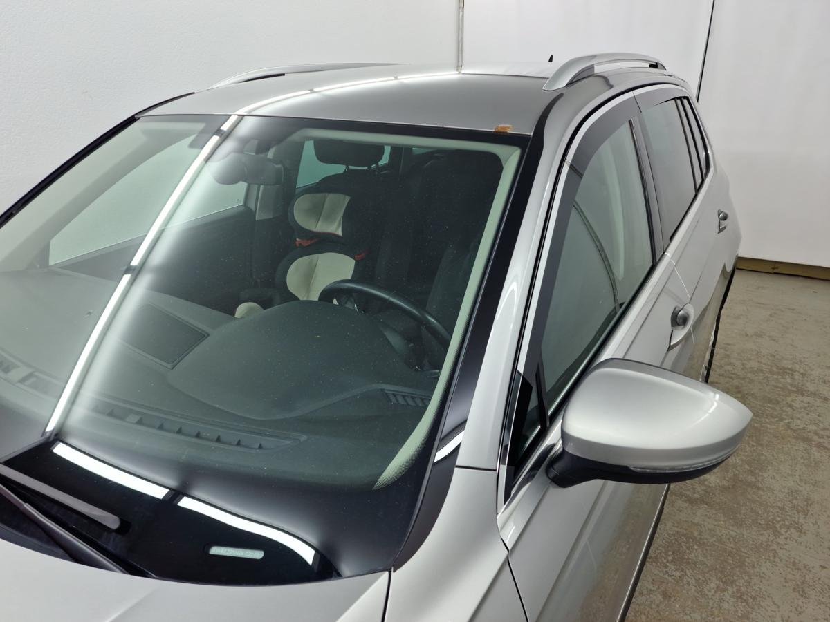 Водосток лобового стекла Премиум для Volkswagen Tiguan II