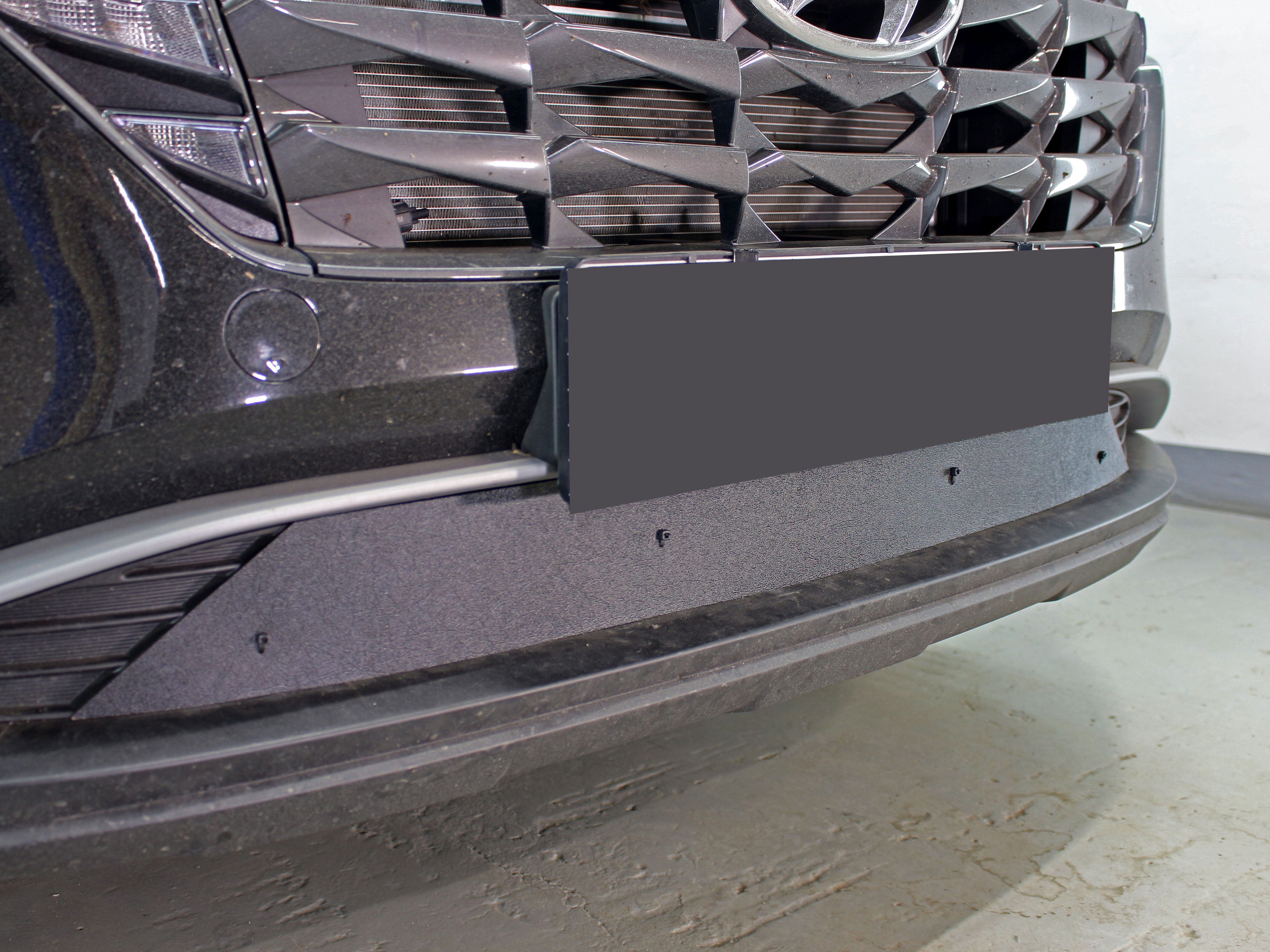 Зимняя заглушка радиатора на стяжке низ 2 части с датчиком АСС (короткая база) для Hyundai Tucson IV