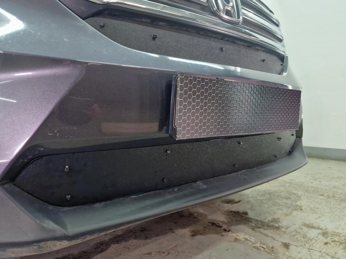 Зимняя заглушка радиатора на стяжке верх для Honda Pilot III